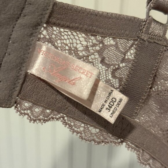 Victoria's Secret Push Up Bra 34DD - Picture 2 of 3